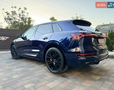 Ауди E-Tron 2022 в Черновцах на Automoto.ua Синий Ауди E-Tron, объемом двигателя 0 л и пробегом 52 тыс. км за 39500 $, фото 14 на Automoto.ua