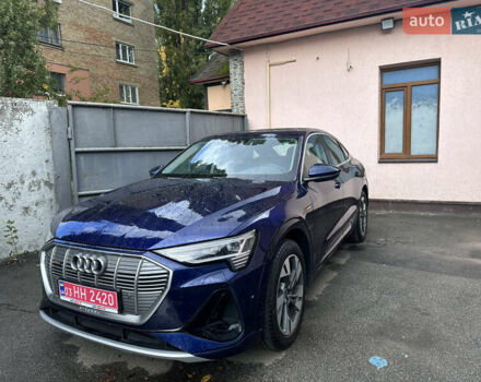 Синий Ауди E-Tron, объемом двигателя 0 л и пробегом 27 тыс. км за 49900 $, фото 5 на Automoto.ua