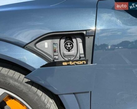 Синий Ауди E-Tron, объемом двигателя 0 л и пробегом 14 тыс. км за 61900 $, фото 23 на Automoto.ua