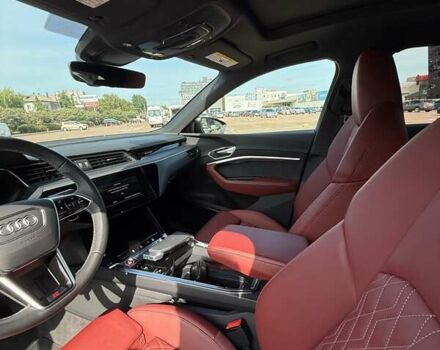 Синий Ауди E-Tron, объемом двигателя 0 л и пробегом 14 тыс. км за 61900 $, фото 14 на Automoto.ua