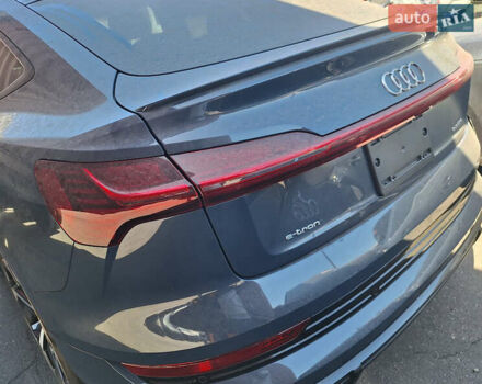 Синій Ауді E-Tron, об'ємом двигуна 0 л та пробігом 19 тис. км за 37999 $, фото 2 на Automoto.ua