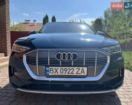 Синий Ауди E-Tron, объемом двигателя 0 л и пробегом 84 тыс. км за 33000 $, фото 1 на Automoto.ua