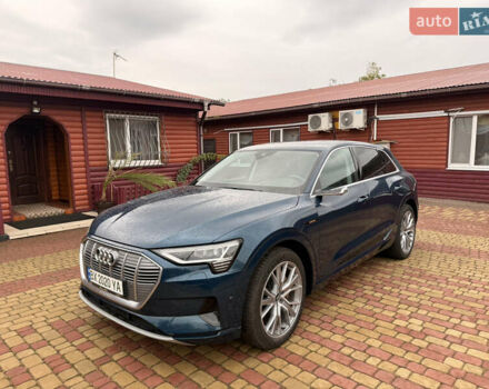 Синий Ауди E-Tron, объемом двигателя 0 л и пробегом 80 тыс. км за 33000 $, фото 1 на Automoto.ua