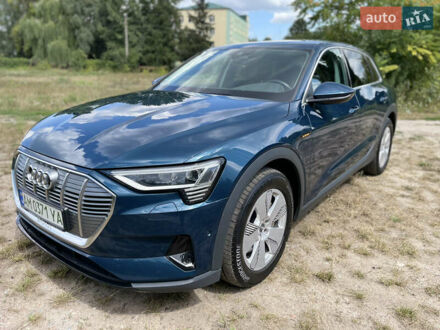 Синий Ауди E-Tron, объемом двигателя 0 л и пробегом 68 тыс. км за 33500 $, фото 1 на Automoto.ua