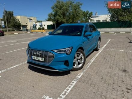 Синий Ауди E-Tron, объемом двигателя 0 л и пробегом 50 тыс. км за 31300 $, фото 1 на Automoto.ua