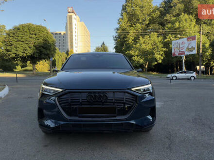Ауди E-Tron 2019 в Черновцах на Automoto.ua Синий Ауди E-Tron, объемом двигателя 0 л и пробегом 180 тыс. км за 29700 $, фото 1 на Automoto.ua