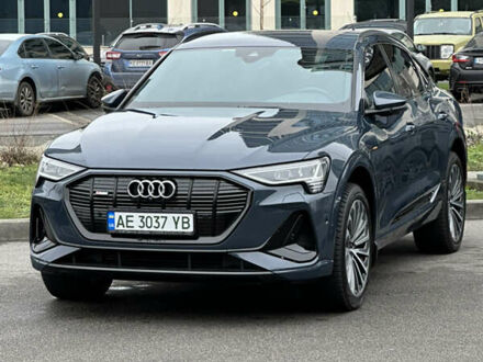 Синий Ауди E-Tron, объемом двигателя 0 л и пробегом 34 тыс. км за 55000 $, фото 1 на Automoto.ua