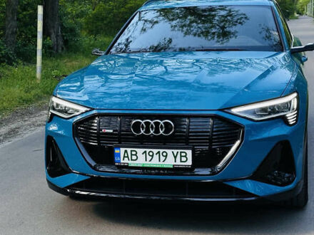 Синий Ауди E-Tron, объемом двигателя 0 л и пробегом 11 тыс. км за 48000 $, фото 1 на Automoto.ua