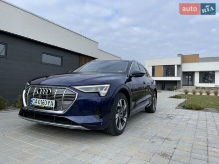 Ауди E-Tron 2020 в Черкассах на Automoto.ua Синий Ауди E-Tron, объемом двигателя 0 л и пробегом 22 тыс. км за 51500 $, фото 1 на Automoto.ua