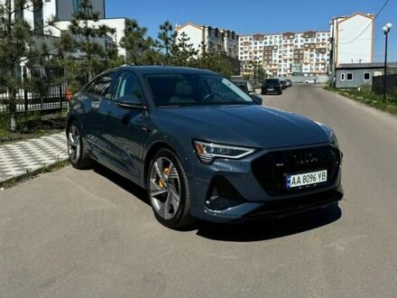 Синій Ауді E-Tron, об'ємом двигуна 0 л та пробігом 13 тис. км за 59100 $, фото 1 на Automoto.ua