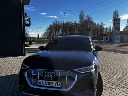 Синій Ауді E-Tron, об'ємом двигуна 0 л та пробігом 82 тис. км за 34800 $, фото 1 на Automoto.ua