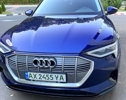 Синий Ауди E-Tron, объемом двигателя 0 л и пробегом 6300 тыс. км за 28000 $, фото 1 на Automoto.ua