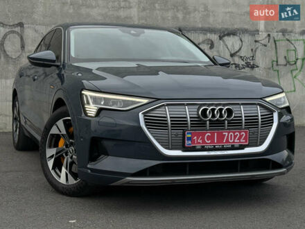 Синий Ауди E-Tron, объемом двигателя 0 л и пробегом 73 тыс. км за 38520 $, фото 1 на Automoto.ua