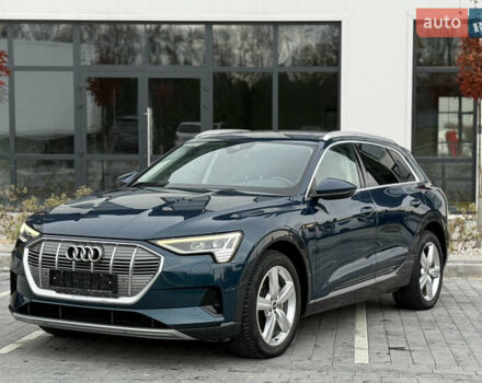 Синій Ауді E-Tron, об'ємом двигуна 0 л та пробігом 67 тис. км за 33900 $, фото 1 на Automoto.ua
