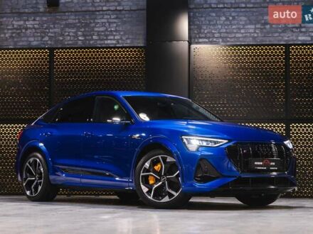Ауди E-Tron 2021 в Луцке на Automoto.ua Синий Ауди E-Tron, объемом двигателя 0 л и пробегом 33 тыс. км за 49899 $, фото 1 на Automoto.ua