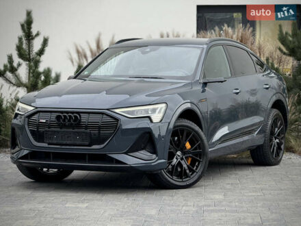 Ауди E-Tron 2022 в Луцке на Automoto.ua Синий Ауди E-Tron, объемом двигателя 0 л и пробегом 36 тыс. км за 46245 $, фото 1 на Automoto.ua