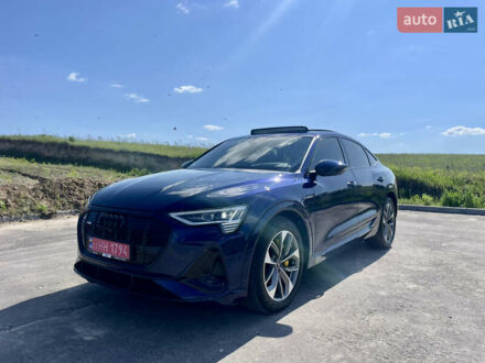 Ауди E-Tron 2022 в Ровно на Automoto.ua Синий Ауди E-Tron, объемом двигателя 0 л и пробегом 39 тыс. км за 36800 $, фото 1 на Automoto.ua