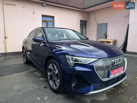 Синий Ауди E-Tron, объемом двигателя 0 л и пробегом 27 тыс. км за 49900 $, фото 1 на Automoto.ua