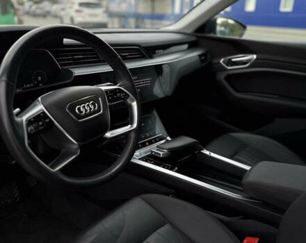 Зелений Ауді E-Tron, об'ємом двигуна 0 л та пробігом 139 тис. км за 21950 $, фото 32 на Automoto.ua