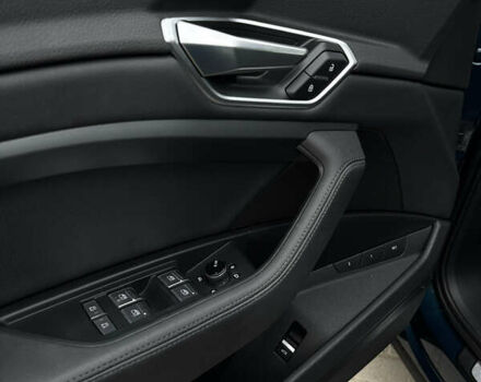 Зелений Ауді E-Tron, об'ємом двигуна 0 л та пробігом 139 тис. км за 21950 $, фото 27 на Automoto.ua