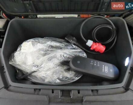 Зеленый Ауди E-Tron, объемом двигателя 0 л и пробегом 108 тыс. км за 23721 $, фото 10 на Automoto.ua