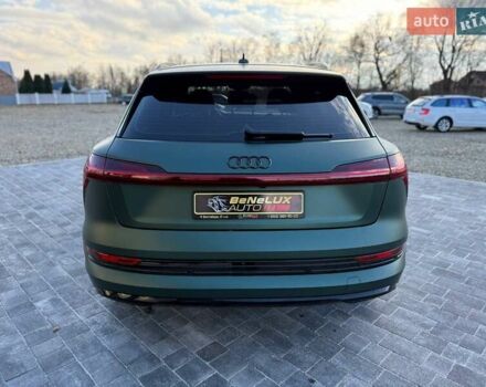 Зелений Ауді E-Tron, об'ємом двигуна 0 л та пробігом 165 тис. км за 29999 $, фото 8 на Automoto.ua