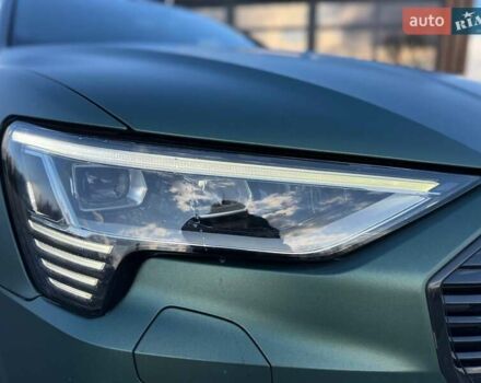 Зелений Ауді E-Tron, об'ємом двигуна 0 л та пробігом 165 тис. км за 29999 $, фото 12 на Automoto.ua