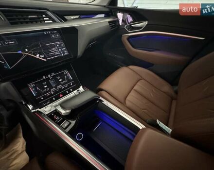 Зелений Ауді E-Tron, об'ємом двигуна 0 л та пробігом 138 тис. км за 26900 $, фото 20 на Automoto.ua