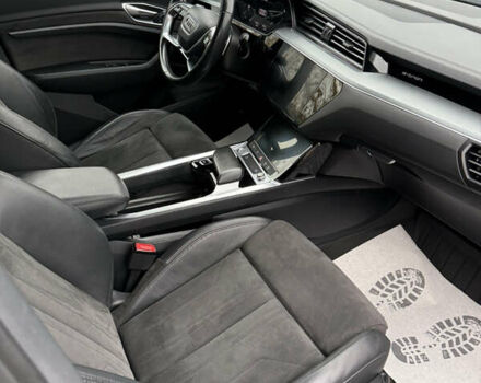 Зелений Ауді E-Tron, об'ємом двигуна 0 л та пробігом 169 тис. км за 24999 $, фото 21 на Automoto.ua