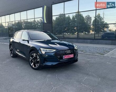 Зелений Ауді E-Tron, об'ємом двигуна 0 л та пробігом 138 тис. км за 26900 $, фото 4 на Automoto.ua