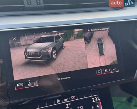 Зелений Ауді E-Tron, об'ємом двигуна 0 л та пробігом 138 тис. км за 26900 $, фото 16 на Automoto.ua