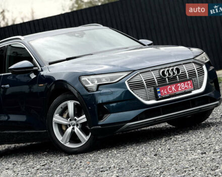 Зелений Ауді E-Tron, об'ємом двигуна 0 л та пробігом 169 тис. км за 24999 $, фото 4 на Automoto.ua