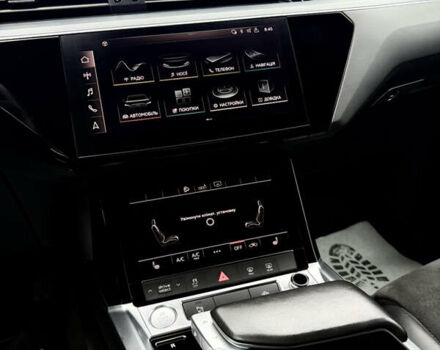 Зелений Ауді E-Tron, об'ємом двигуна 0 л та пробігом 169 тис. км за 24999 $, фото 26 на Automoto.ua