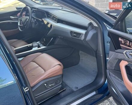 Зелений Ауді E-Tron, об'ємом двигуна 0 л та пробігом 138 тис. км за 26900 $, фото 13 на Automoto.ua