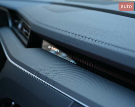 Зелений Ауді E-Tron, об'ємом двигуна 0 л та пробігом 39 тис. км за 52127 $, фото 29 на Automoto.ua