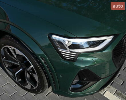 Зелений Ауді E-Tron, об'ємом двигуна 0 л та пробігом 39 тис. км за 52127 $, фото 7 на Automoto.ua