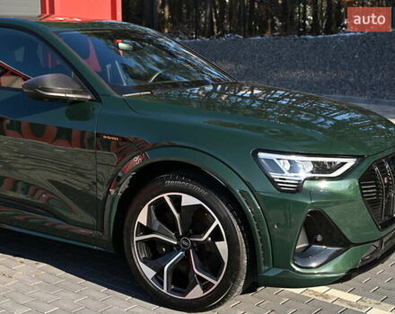 Зелений Ауді E-Tron, об'ємом двигуна 0 л та пробігом 39 тис. км за 52127 $, фото 1 на Automoto.ua