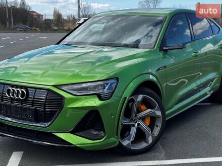 Зеленый Ауди E-Tron, объемом двигателя 0 л и пробегом 52 тыс. км за 54999 $, фото 1 на Automoto.ua