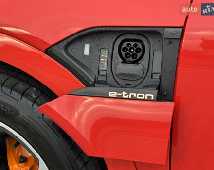 Оранжевый Ауди E-Tron, объемом двигателя 0 л и пробегом 68 тыс. км за 34800 $, фото 53 на Automoto.ua