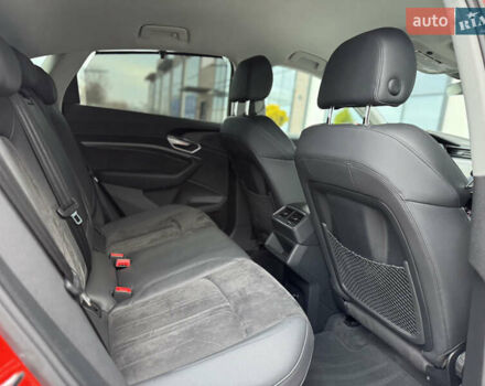 Оранжевый Ауди E-Tron, объемом двигателя 0 л и пробегом 68 тыс. км за 34800 $, фото 77 на Automoto.ua