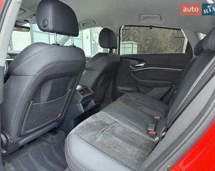 Оранжевый Ауди E-Tron, объемом двигателя 0 л и пробегом 68 тыс. км за 34800 $, фото 80 на Automoto.ua