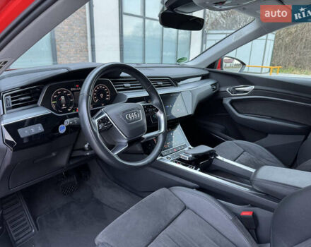 Оранжевый Ауди E-Tron, объемом двигателя 0 л и пробегом 68 тыс. км за 34800 $, фото 67 на Automoto.ua