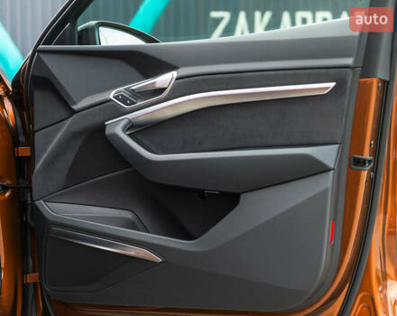 Оранжевый Ауди E-Tron, объемом двигателя 0 л и пробегом 76 тыс. км за 45500 $, фото 32 на Automoto.ua