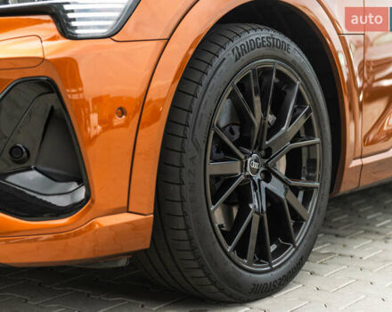 Оранжевый Ауди E-Tron, объемом двигателя 0 л и пробегом 76 тыс. км за 45500 $, фото 17 на Automoto.ua