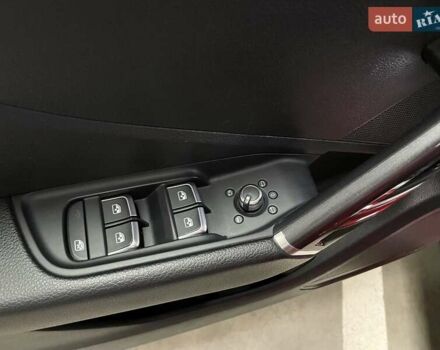 Красный Ауди Ку2, объемом двигателя 1.4 л и пробегом 73 тыс. км за 21700 $, фото 27 на Automoto.ua