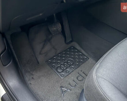Білий Ауді Ку3, об'ємом двигуна 2 л та пробігом 205 тис. км за 16700 $, фото 19 на Automoto.ua