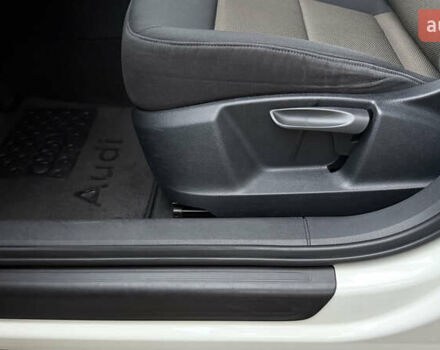 Білий Ауді Ку3, об'ємом двигуна 2 л та пробігом 205 тис. км за 16700 $, фото 20 на Automoto.ua