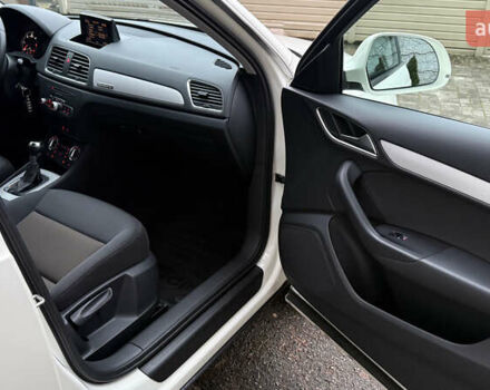 Білий Ауді Ку3, об'ємом двигуна 2 л та пробігом 205 тис. км за 16700 $, фото 27 на Automoto.ua