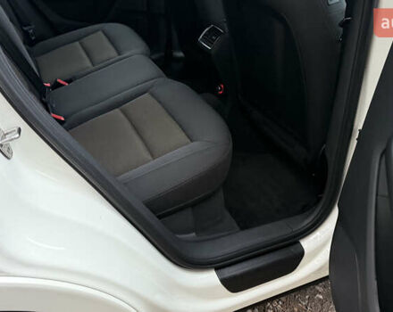 Білий Ауді Ку3, об'ємом двигуна 2 л та пробігом 205 тис. км за 16700 $, фото 32 на Automoto.ua