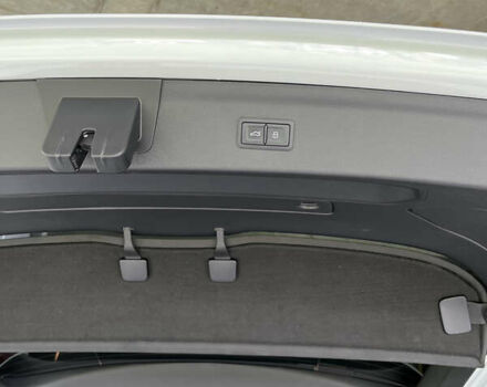 Ауди Ку3 2014 в Львове на Automoto.ua Белый Ауди Ку3, объемом двигателя 1.98 л и пробегом 97 тыс. км за 17300 $, фото 6 на Automoto.ua